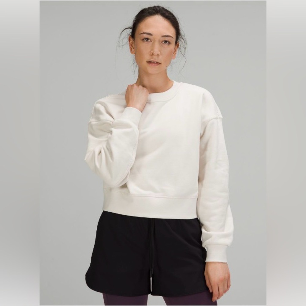 NWT Lululemon Softstreme Perfectly Oversized Cropped Crew - Bone - Size 8